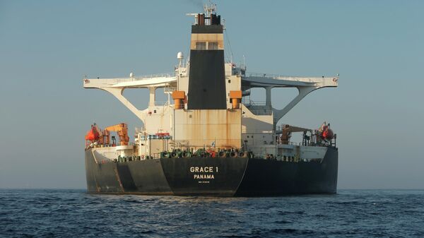 Нефтяной танкер Grace 1 в Гибралтарском проливе. 15 августа 2019