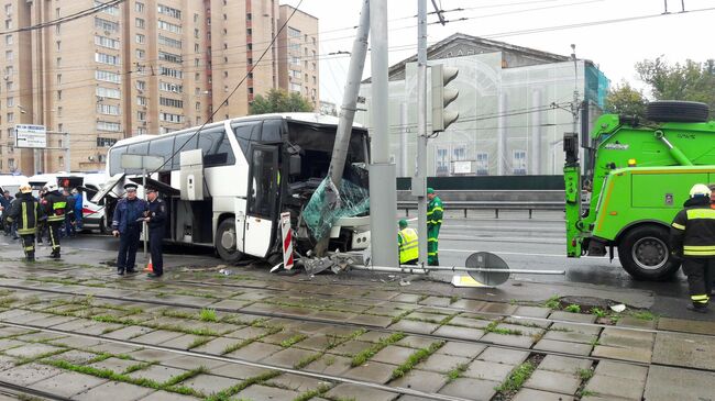 На месте ДТП с участием автобуса в Москве. 18 августа 2019