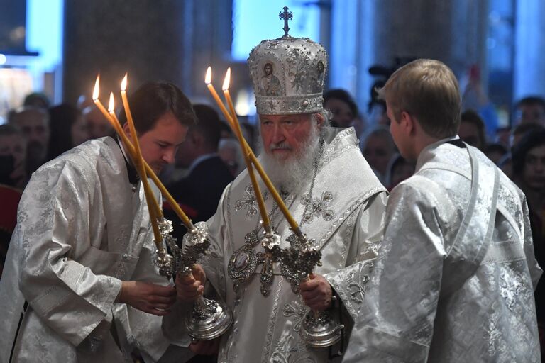 Патриарх Московский и всея Руси Кирилл во время всенощного бдения накануне праздника Преображения Господня в Казанском кафедральном соборе в Санкт-Петербурге