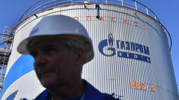Цистерна с топливом в терминале компании Газпромнефть