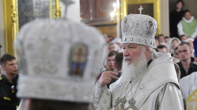 Патриарх Московский и всея Руси Кирилл во время Божественной литургии в Спасо-Преображенском соборе Санкт-Петербурга