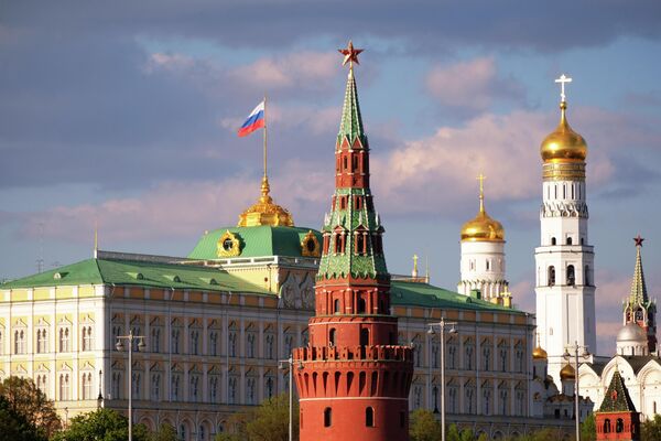 Большой Кремлевский дворец, колокольня Ивана Великого и Водовзводная башня Московского Кремля