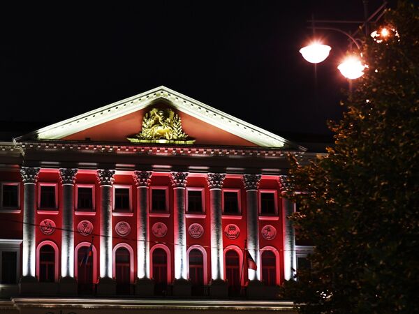 Подсветка фасада здания Мэрии Москвы