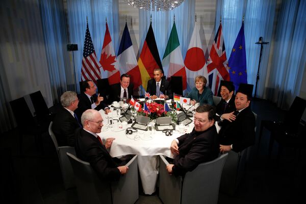 Заседание лидеров G7 в ходе саммита по ядерной безопасности в Гааге, Нидерланды. 2014 год Заседание лидеров G7 в ходе саммита по ядерной безопасности в Гааге, Нидерланды. 2014 год
