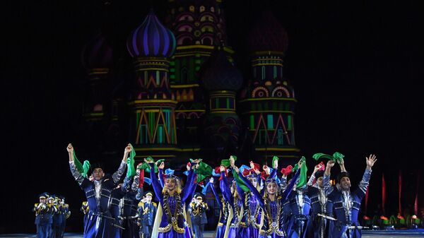 Участники выступления оркестра Азербайджанского высшего военного училища имени Гейдара Алиева на репетиции парада участников Международного военно-музыкального фестиваля Спасская башня на Красной площади в Москве
