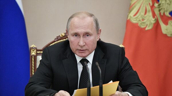 Владимир Путин проводит совещание с постоянными членами Совета безопасности РФ