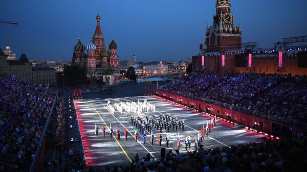 Торжественная церемония открытия XII Международного военно-музыкального фестиваля Спасская башня на Красной площади в Москве. 23 августа 2019