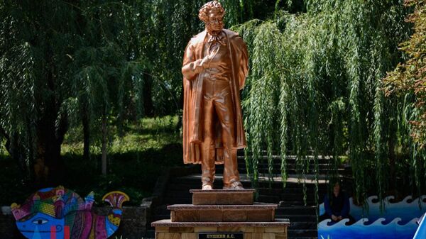 В Донецке открыли напечатанный на 3D-принтере памятник Пушкину