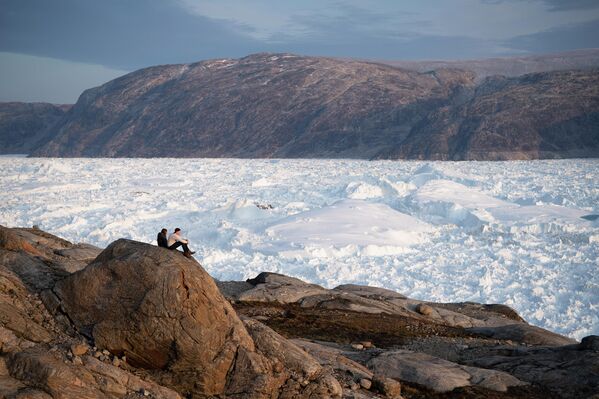 Ледник Хельхайм в Гренландии