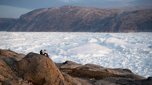 Ледник Хельхайм в Гренландии