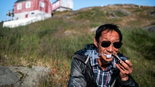 Мужчина в поселке Кулусук, Гренландия