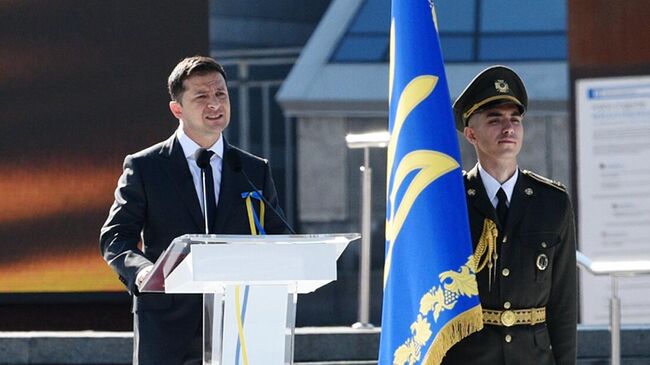 Президент Украины Владимир Зеленский выступает на торжественном мероприятии в Киеве в честь Дня независимости Украины