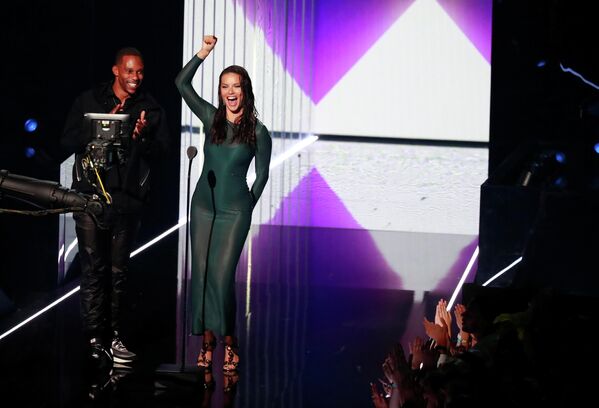 Виктор Круз и Адриана Лима на церемонии вручения премии 2019 MTV Video Music Awards