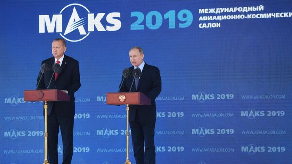 Президент РФ Владимир Путин и президент Турции Реджеп Тайип Эрдоган на открытии Международного авиакосмического салона МАКС-2019