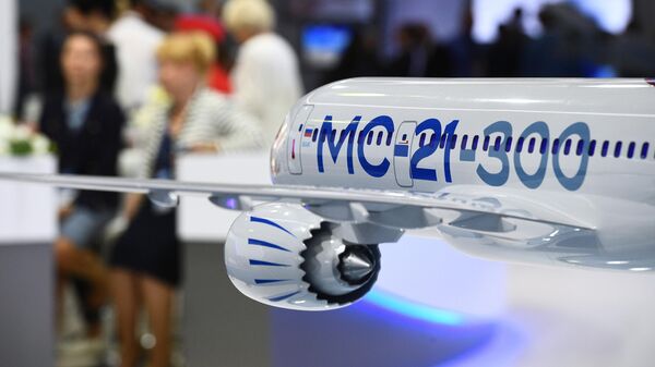 Макет российского среднемагистрального узкофюзеляжного пассажирского самолёта МС-21-300, представленный на Международном авиационно-космическом салоне МАКС-2019 