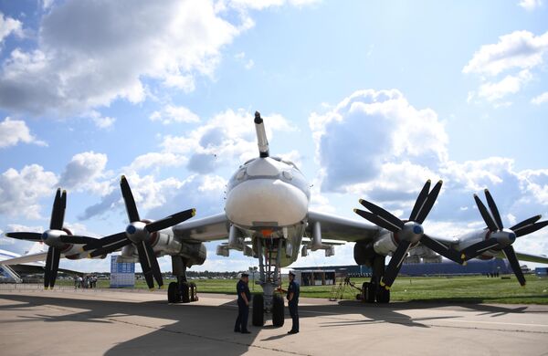 Советский стратегический ракетоносец Ту-95МС на Международном авиационно-космическом салоне МАКС-2019 в подмосковном Жуковском
