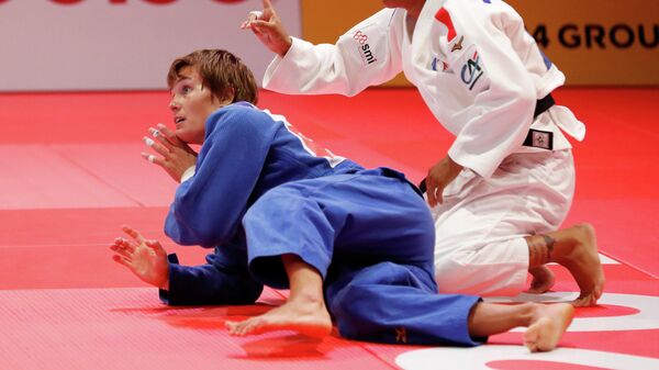 Российская дзюдоистка Наталья Кузютина во время схватки на чемпионате мира