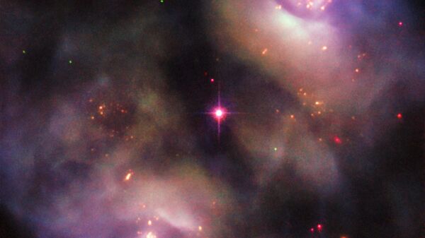 Планетарная туманность NGC 2371/2 в объективе телескопа Хаббл