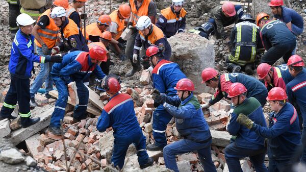 В Новосибирске на рабочих обрушилась стена строящегося здания. 28 августа 2019