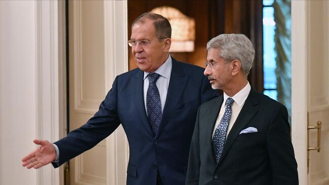 Министр иностранных дел РФ Сергей Лавров и министр иностранных дел Индии Субраманиам Джайшанкар