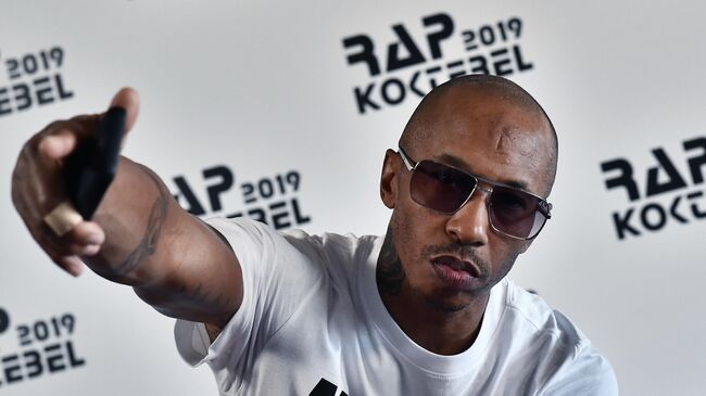 Американский рэпер, участник группы Onyx Фред Ли Скраггс-младший (Fredro Starr) во время пресс-конференции на фестивале Rap Koktebel – 2019 в Крыму