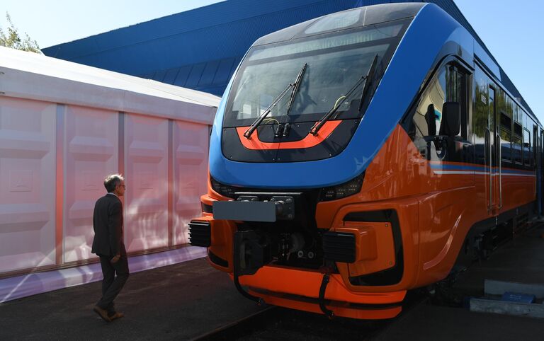 Рельсовый автобус РА-3 на международном железнодорожном салоне PRO//Движение.Экспо