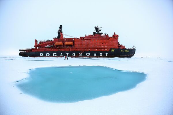 Атомный ледокол 50 лет Победы на Северном полюсе