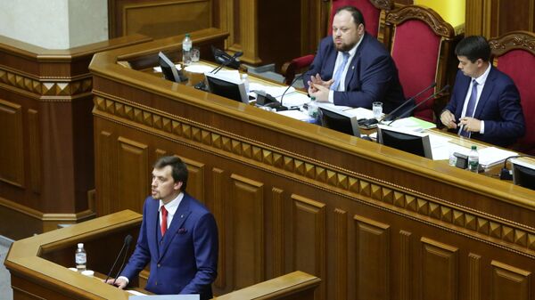 Кандидат на пост премьер-министра Украины Алексей Гончарук на первом заседании девятого созыва Верховной рады