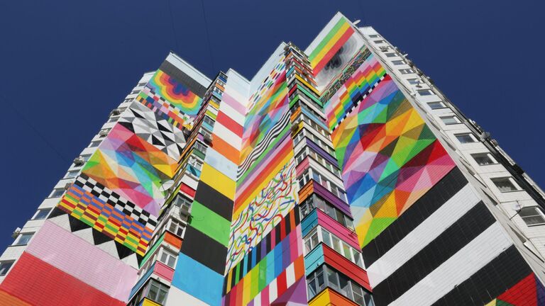 Стрит-арт фестиваль URBAN MORPHOGENESI. Геометрическое граффити –художник OKUDA (Испания)