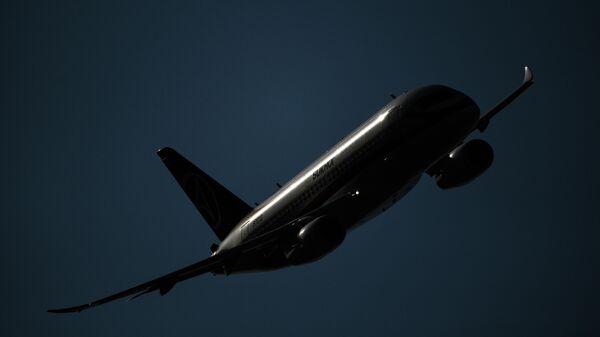Самолет Сухой Суперджет. Архивное фото