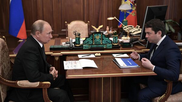 Президент РФ Владимир Путин и временно исполняющий обязанности губернатора Мурманской области Андрей Чибис во время встречи. 30 августа 2019
