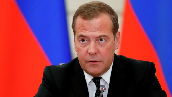 Председатель правительства РФ Дмитрий Медведев проводит совещание о развитии водохозяйственного комплекса в бассейне реки Волги