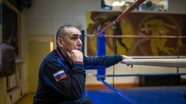 Тренер мужской сборной России по боксу Виктор Фархутдинов 