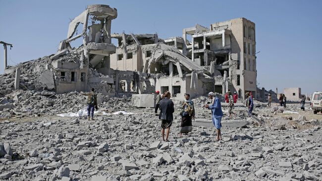 Разрушения в провинции Дхамар на юго-западе Йемена в результате авиаударов