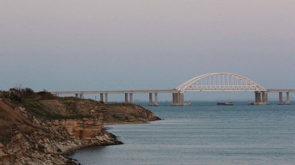 © РИА Новости / Макс ВетровПерейти в медиабанк<br>Крымский мост. Архивное фото