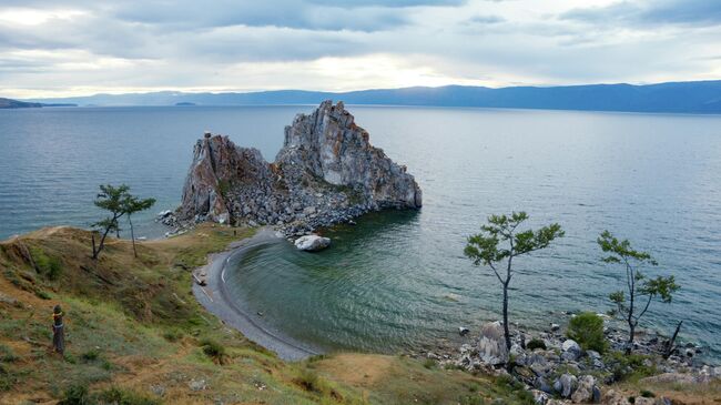 Мыс Бурхан, скала Шаманка на острове Ольхон в Иркутской области