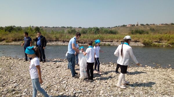 Юные натуралисты Ингушетии помогают в уборке берегов реки Сунжа