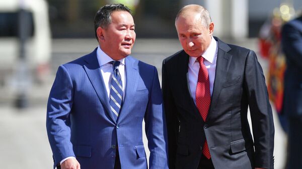 Президент РФ Владимир Путин и президент Монголии Халтмагийн Баттулга