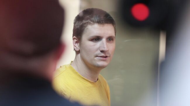 Блогер Владислав Синица в суде во время оглашения приговора