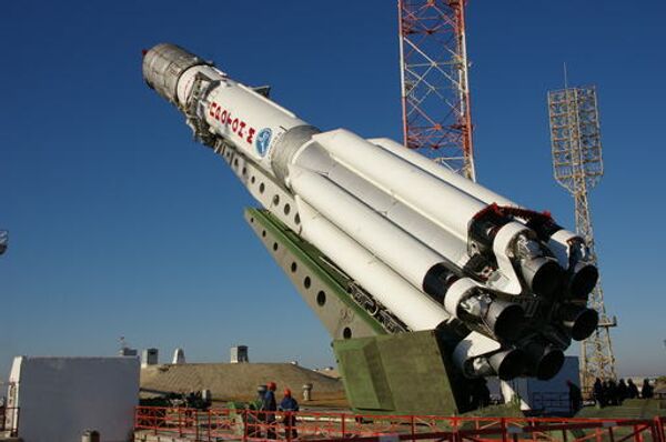 Установка ракеты космического назначения Протон-М