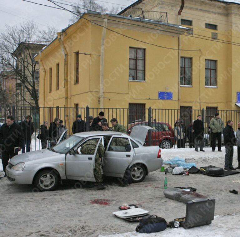 Взрыв автомобиля Лада-Приора в Санкт-Петербурге