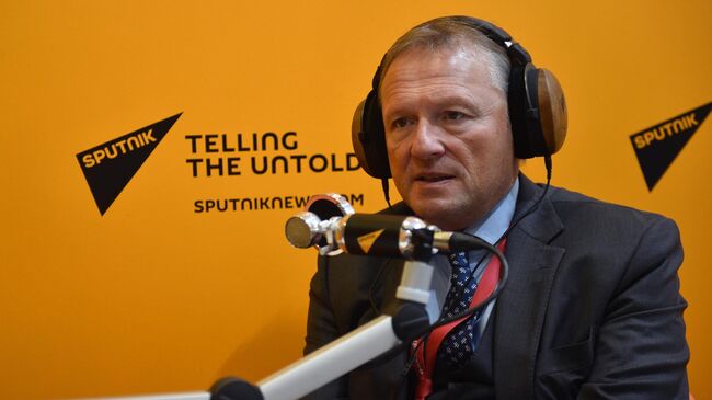 Уполномоченный при Президенте РФ по защите прав предпринимателей Борис Титов во время интервью радио Sputnik на V Восточном экономическом форуме во Владивостоке