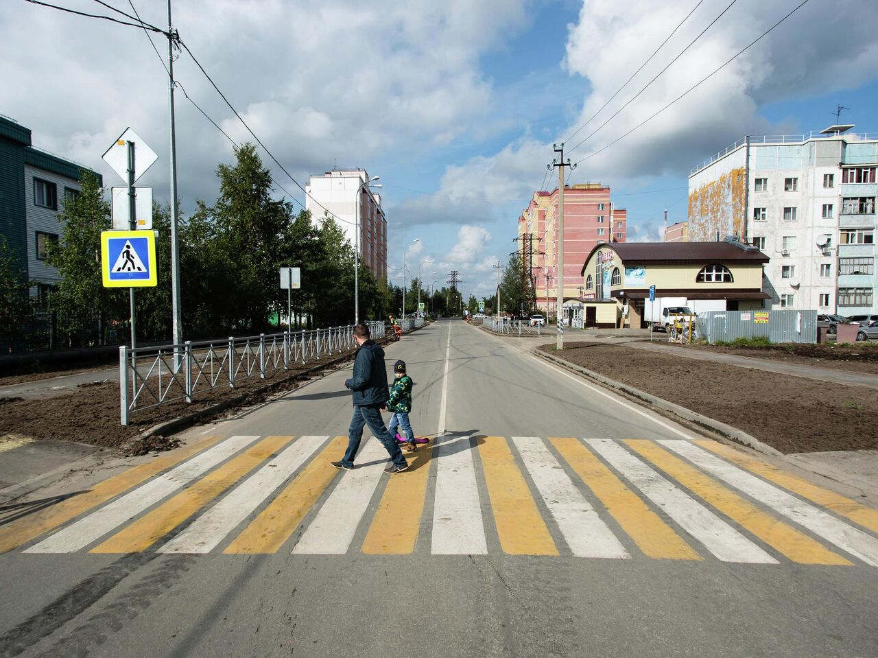 В Югре расселяют жителей поселка рядом с промзоной - РИА Новости, 09.09.2020