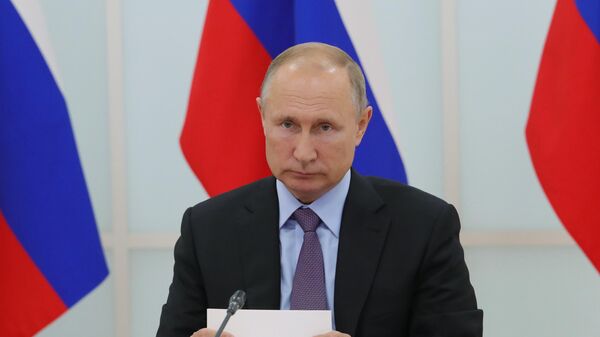 Президент РФ Владимир Путин проводит совещание по вопросам развития инфраструктуры космодрома Восточный