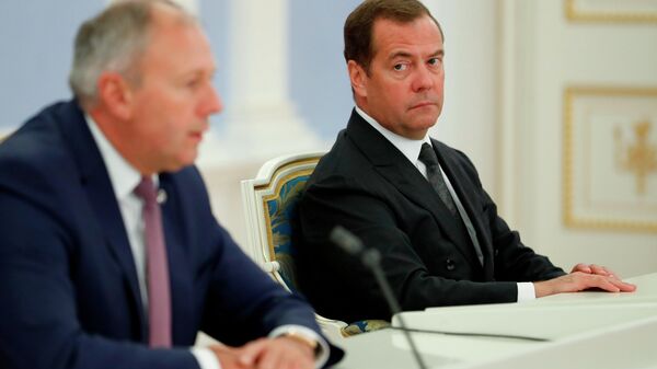 Председатель правительства РФ Дмитрий Медведев и премьер-министр Белоруссии Сергей Румас