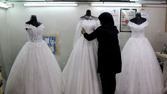 Свадебные платья в центре Тегерана, Иран