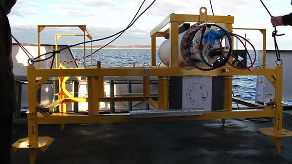 Установка подводной обсерватории для сбора научных данных в Балтийском море у берегов Германии