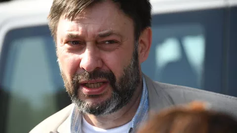 Руководитель портала РИА Новости Украина Кирилл Вышинский в аэропорту Внуково