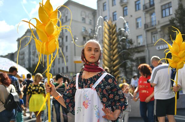 Празднование Дня города на Тверской улице в Москве
