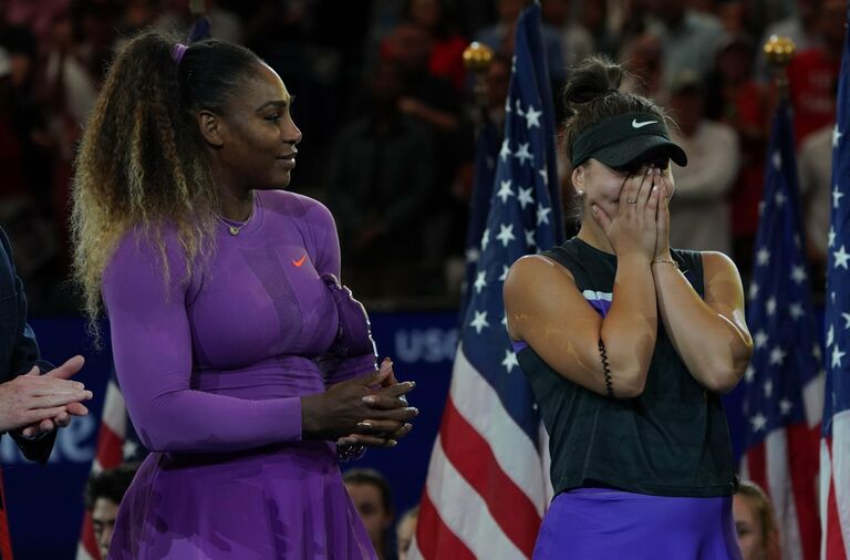 Слева направо: теннисистки Серена Уильямс (США) Бьянка Андрееску (Канада) Слева направо: теннисистки Серена Уильямс (США) Бьянка Андрееску (Канада)